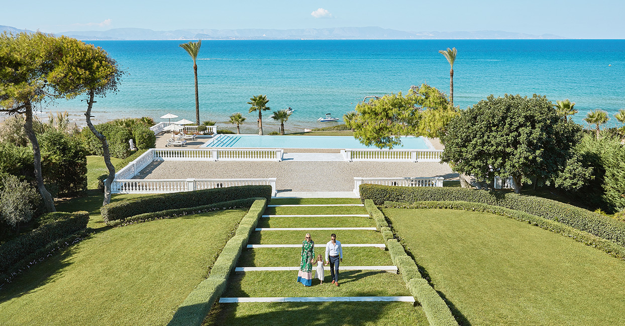 Hotel Grecotel Mandola Rosa 2.jpg