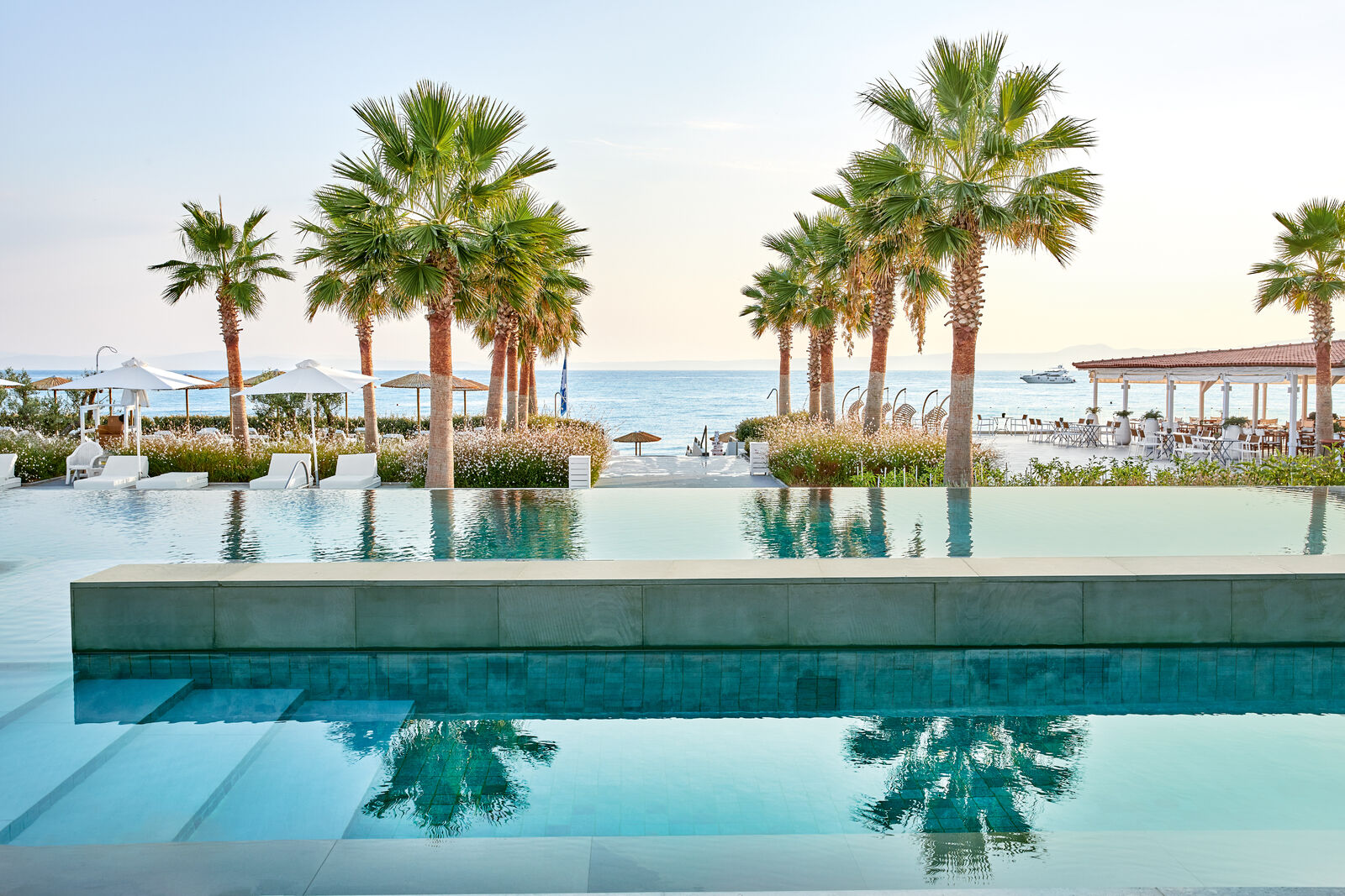 Domes Noruz Kassandra Hotel-Bazen.jpg