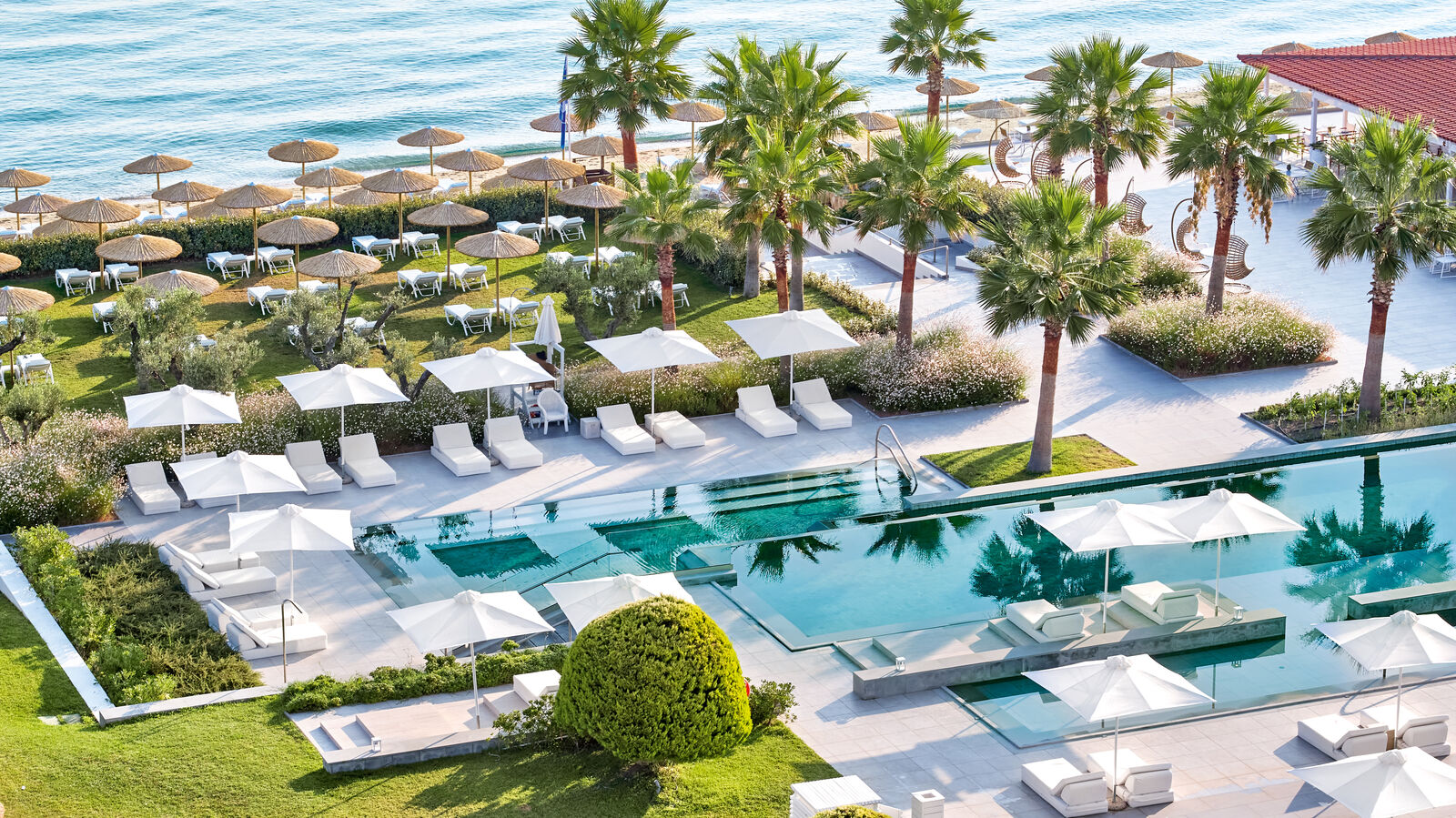 Hotel Domes Noruz Kassandra-Bazen.jpg