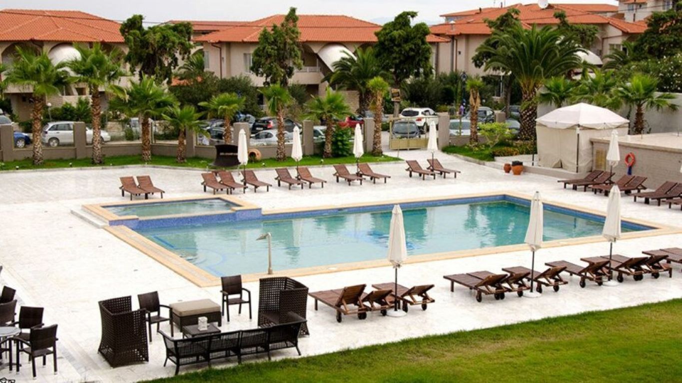 Hanioti Melathron Hotel-Bazen.jpg