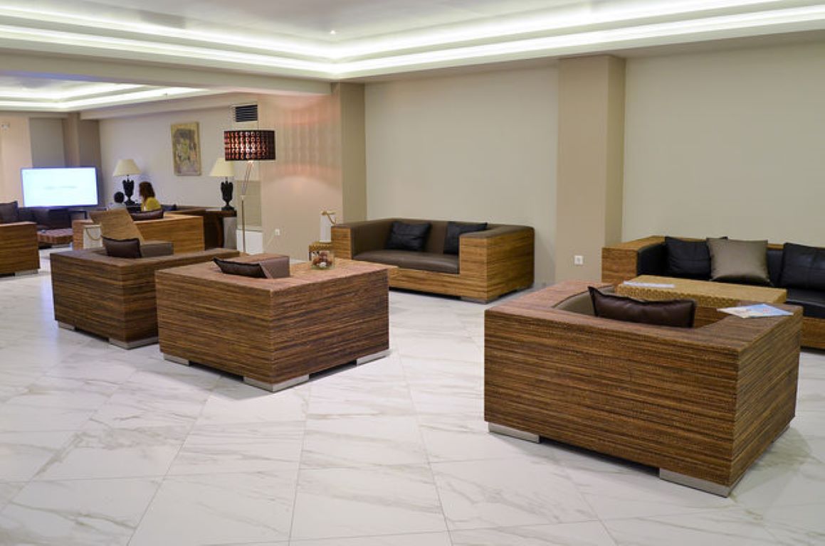 Hanioti Melathron-Lobby bar.jpg
