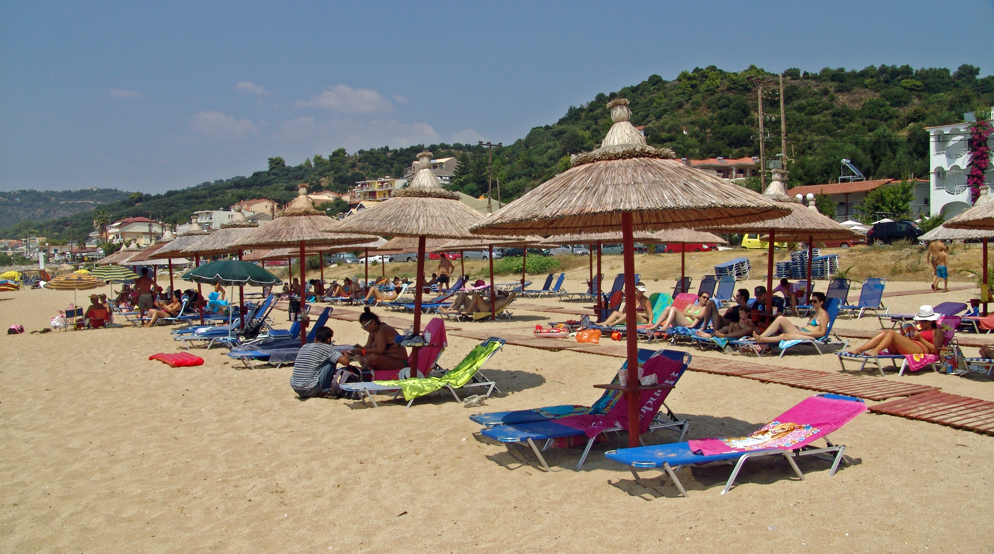 Haris aparments beach 1.jpg