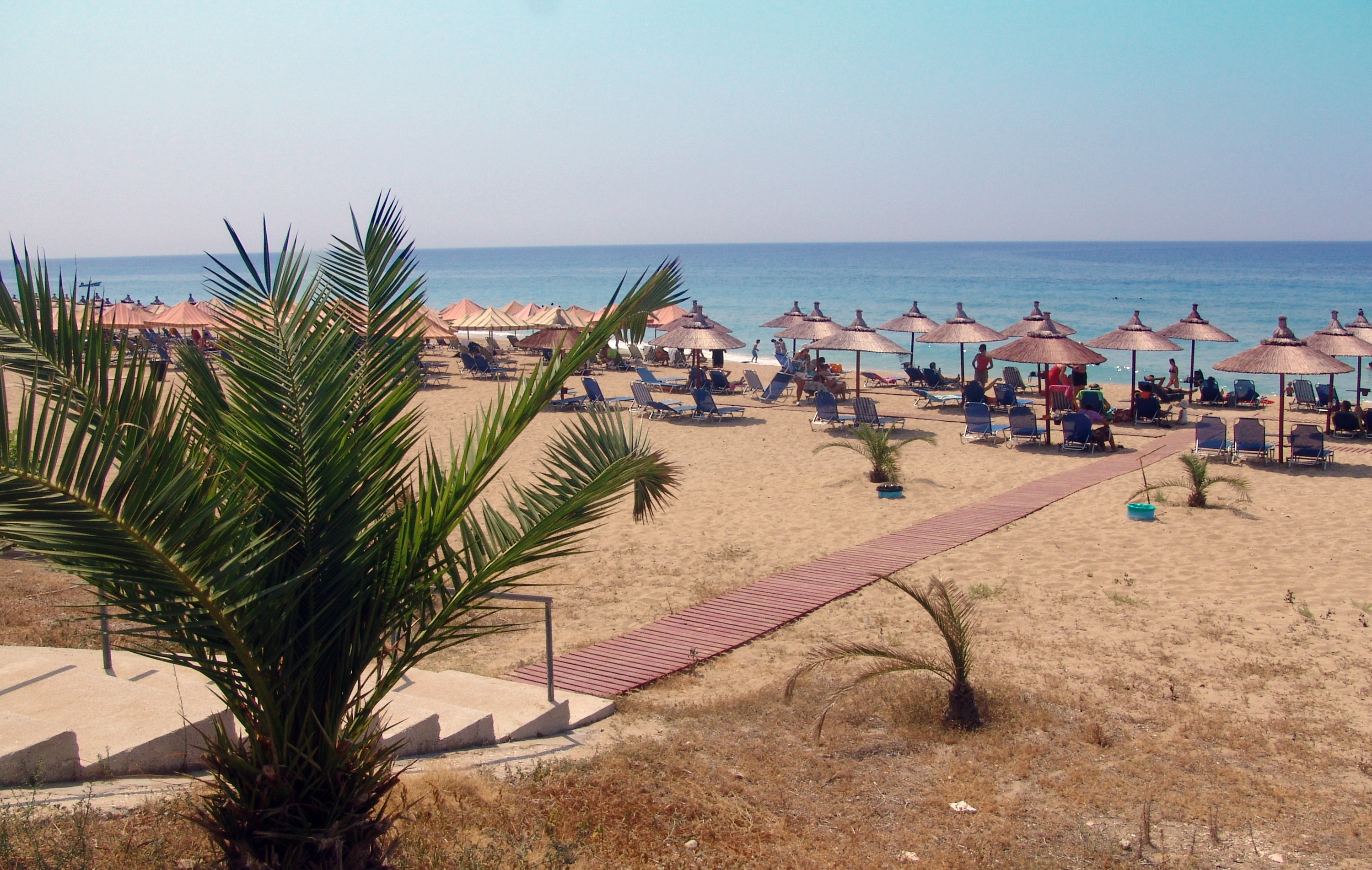 Haris aparments beach.jpg