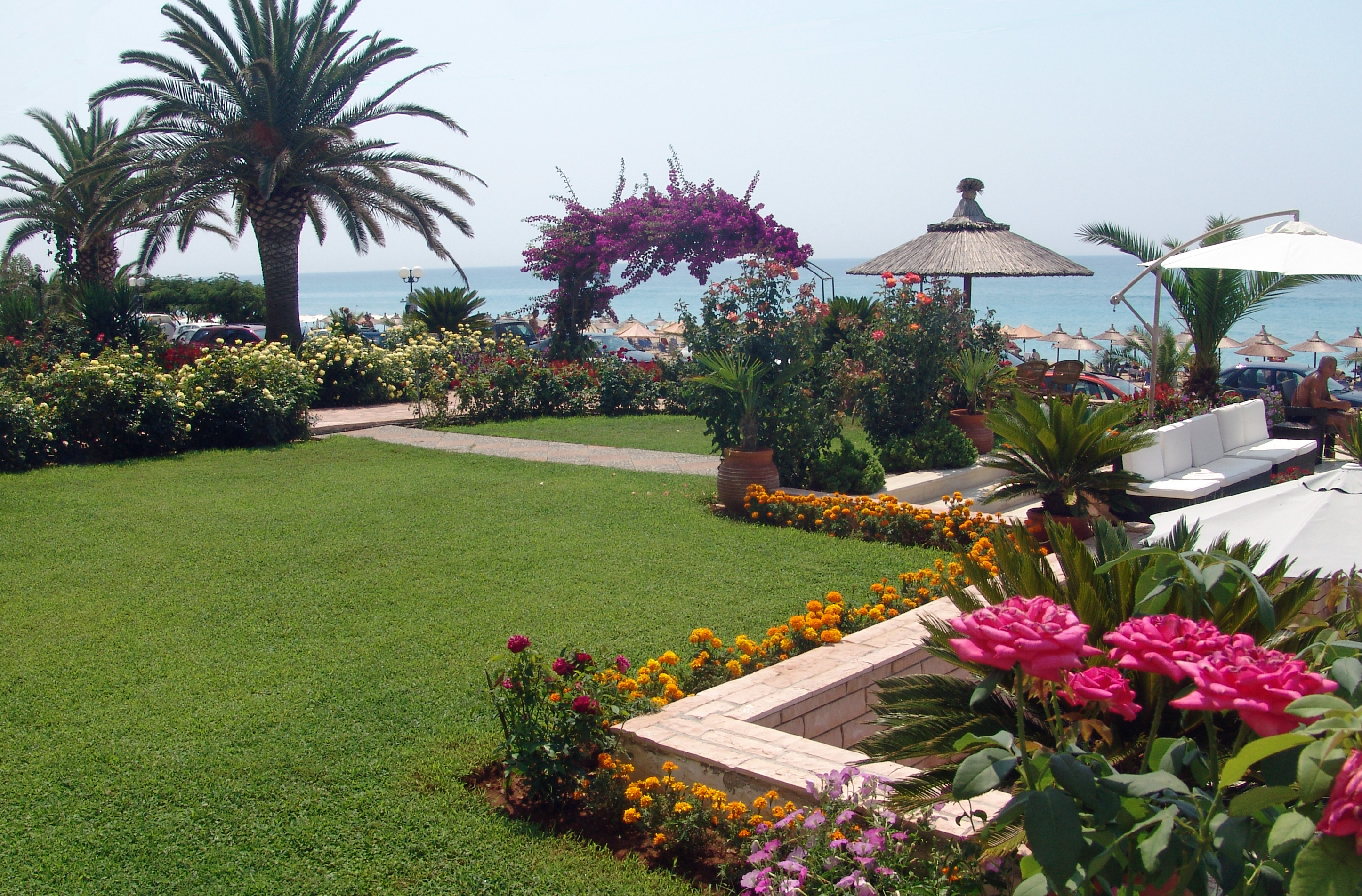 Haris aparments garden.jpg