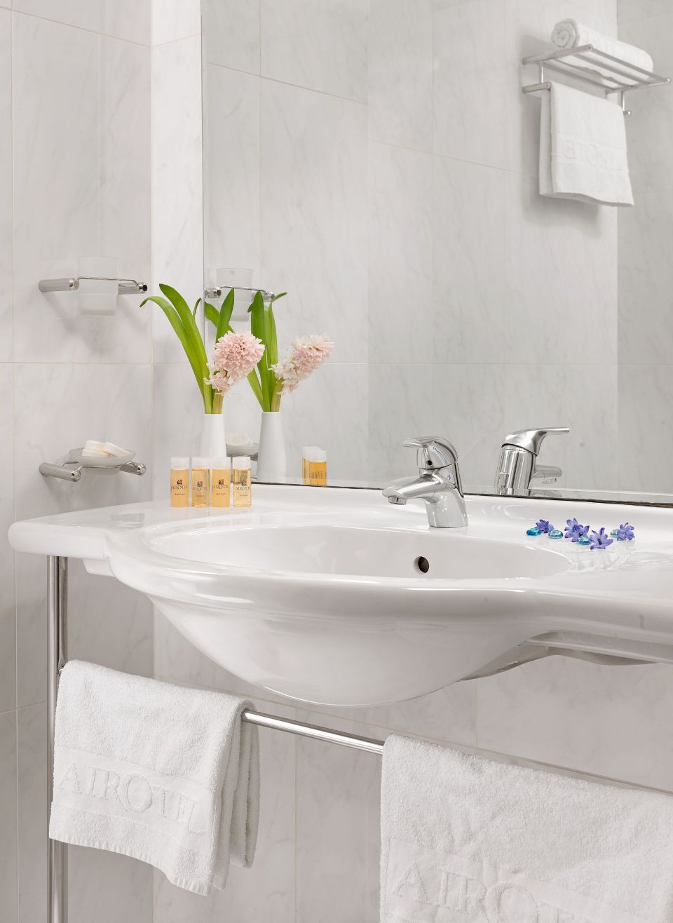Hotel Airotel Achaia Beach bathroom.jpeg
