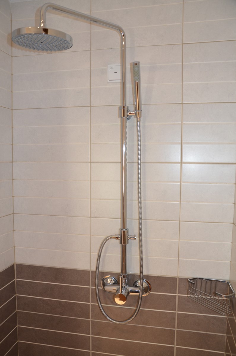 Villa Helianthus bathroom.jpg