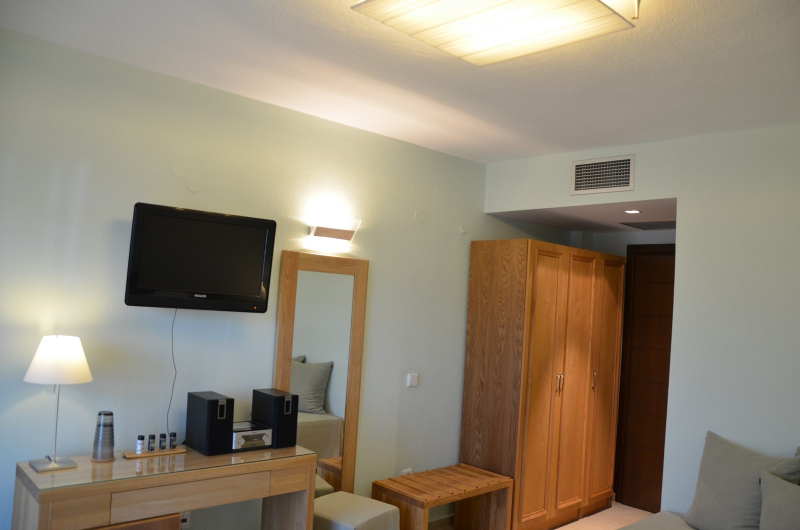 Villa Helianthus triple room 2.jpg