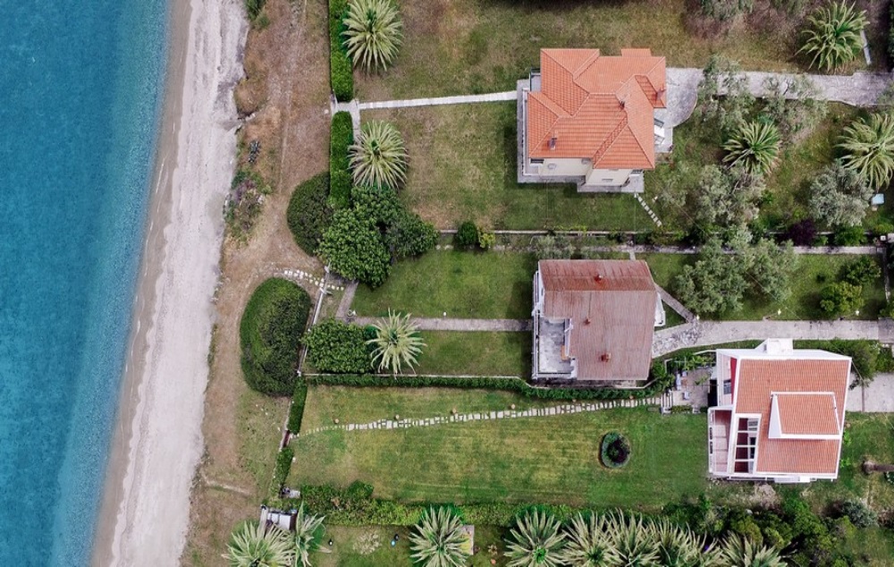 Villa Hestia Beachfront.jpg