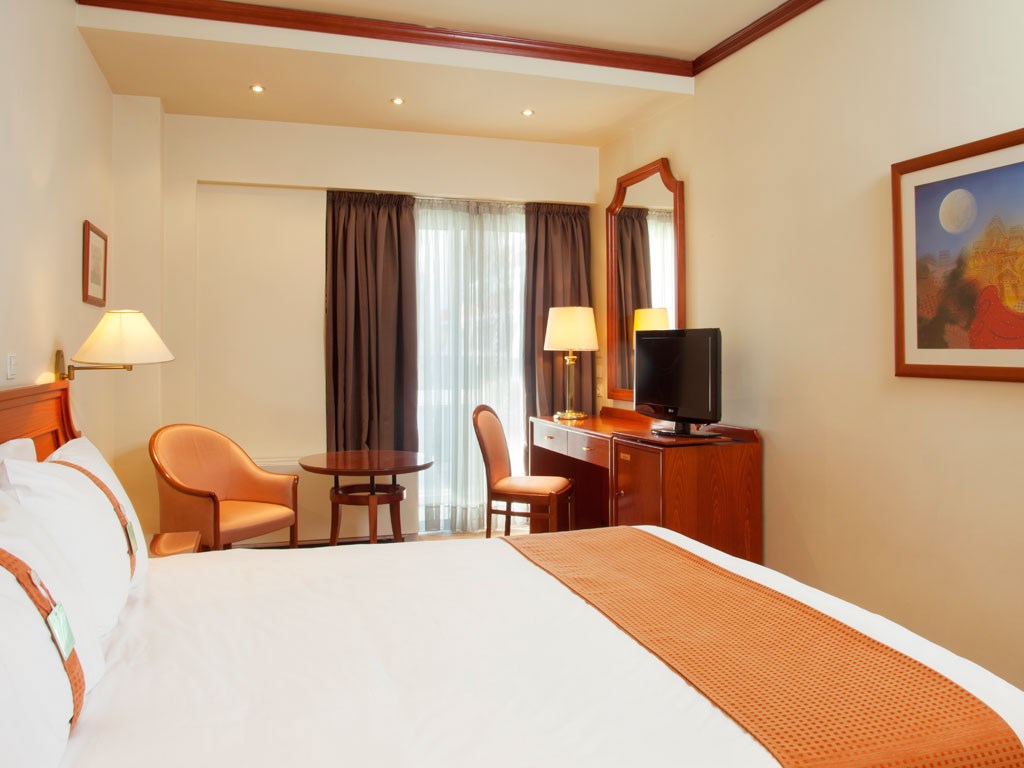 Hotel Holiday Inn double room 1.jpeg