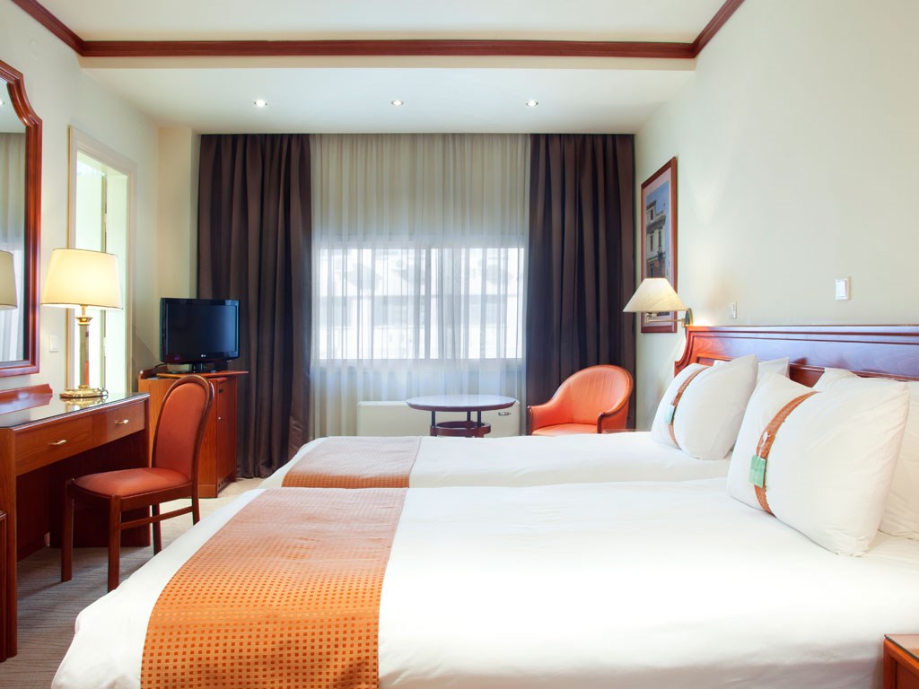 Hotel Holiday Inn double room.jpeg
