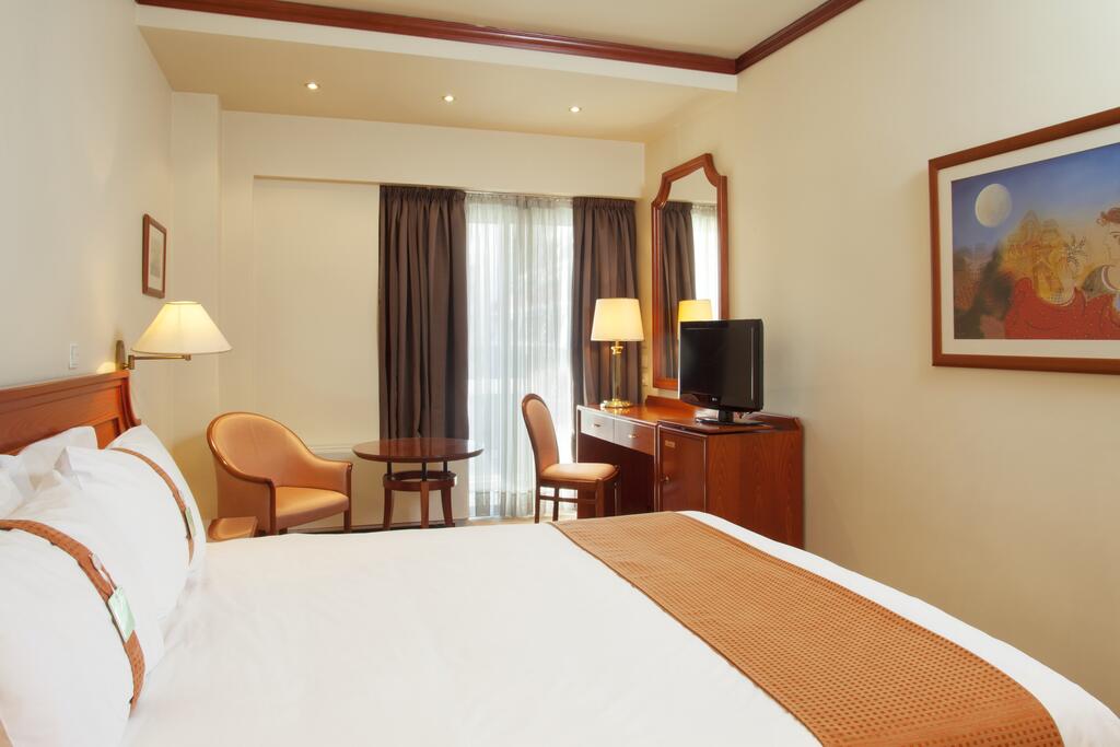Hotel Holiday Inn single room.jpg
