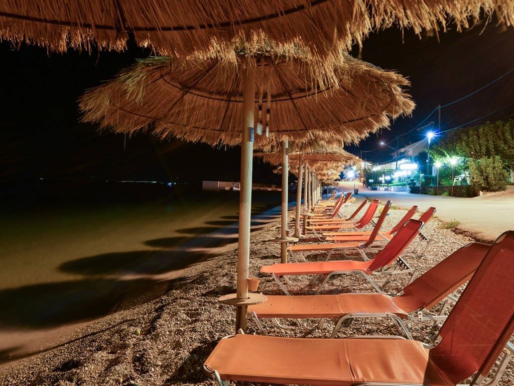 Hotel Ilia Mare beach 1.jpeg