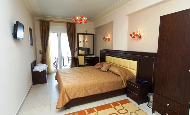 Hotel Ilia Mare double room 1.jpg