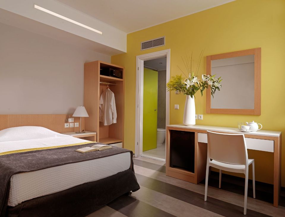 Hotel Airotel Galaxy single room.jpeg