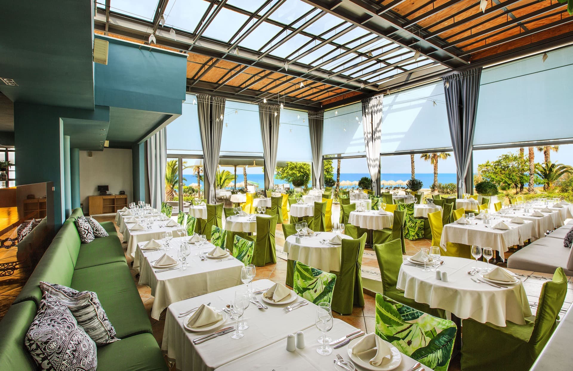 Hotel Ilio Mare restaurant 1.jpg