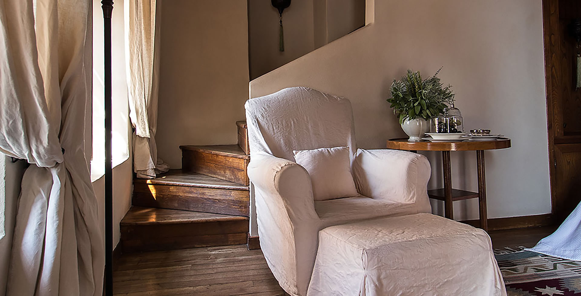 Hotel Imaret Library treasure suite.jpg