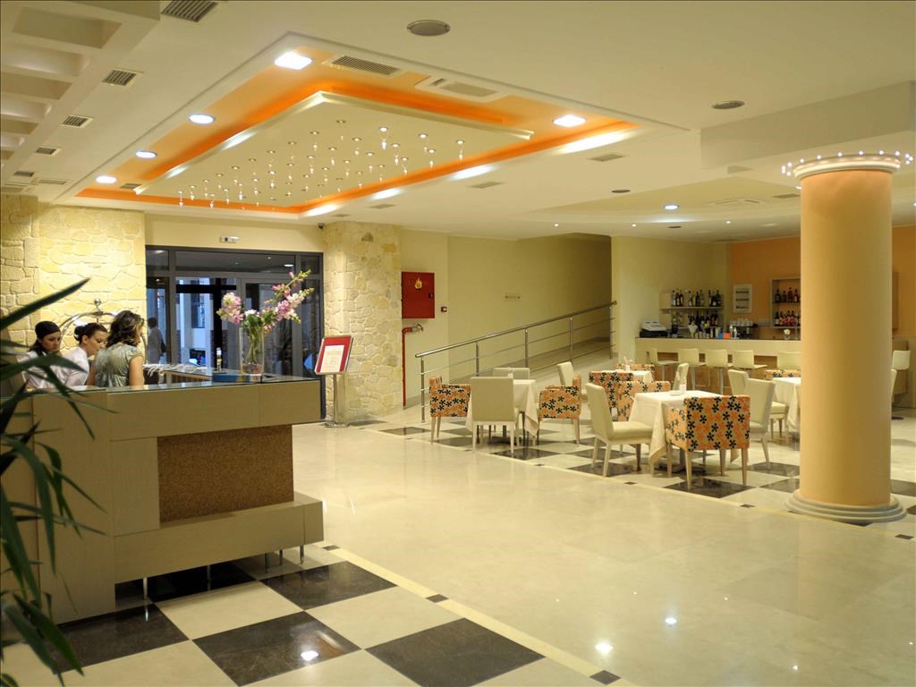 Hotel Imperial lobby and piano bar.jpeg