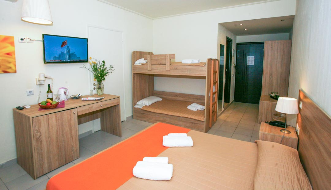 Hotel Ionian Park family rooms 1.jpg