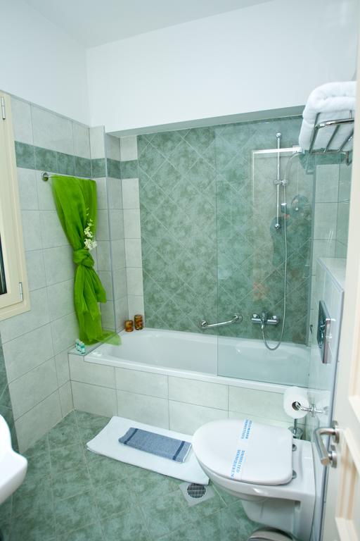 Hotel Ionian Plaza bathroom 1.jpg