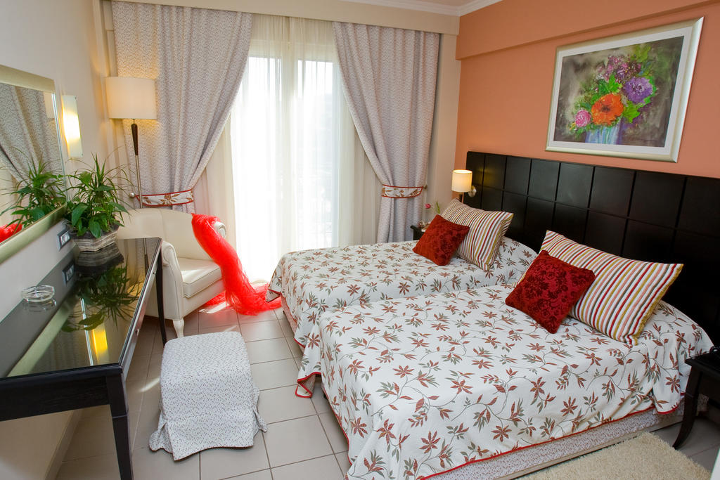 Hotel Ionian Plaza double room 1.jpg