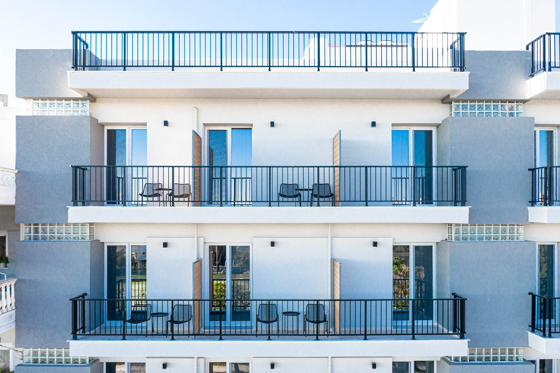 31 Doors Hotel zgrada.jpg