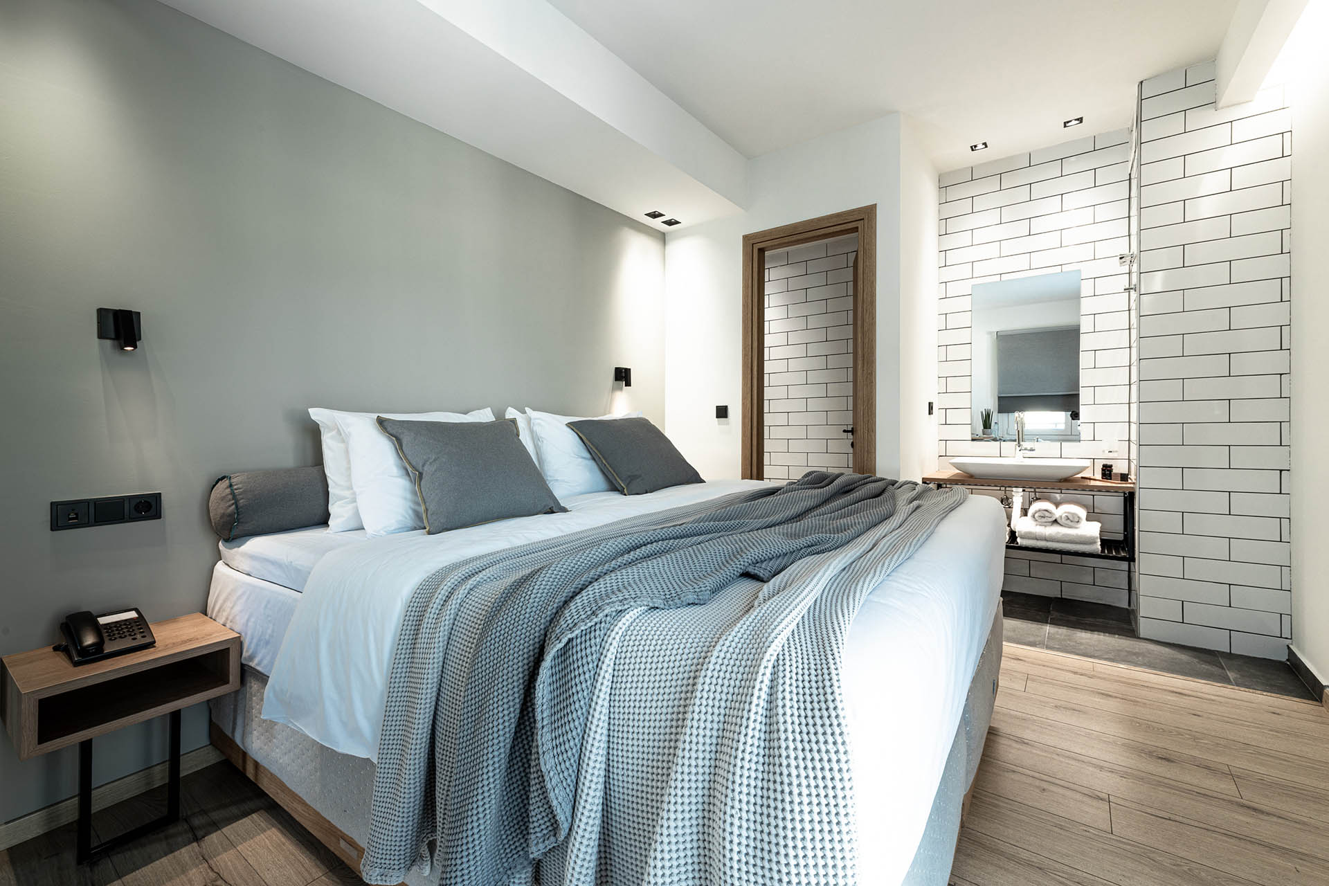 Hotel 31 Doors classic room.jpg