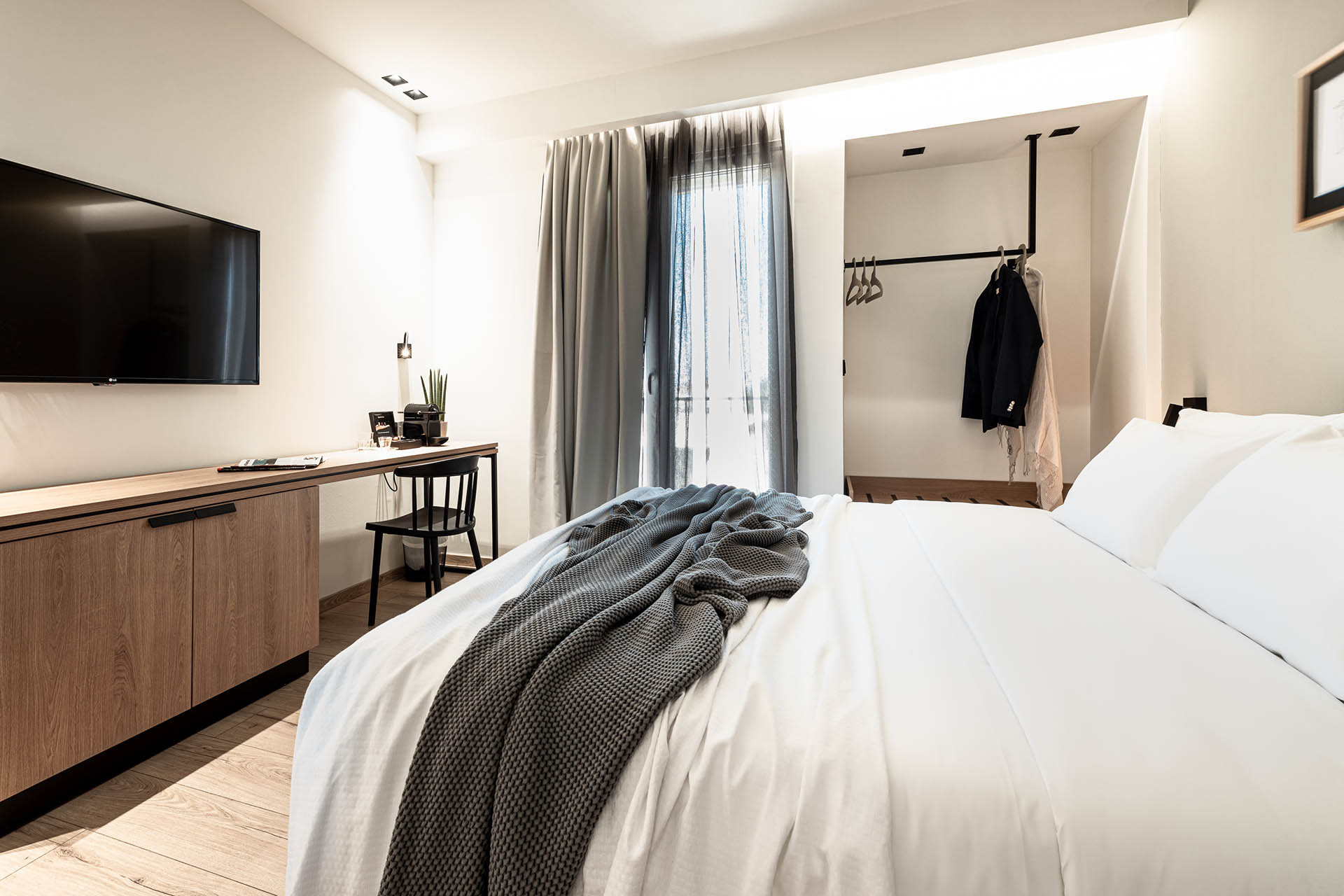 Hotel-31-Doors-family-suite-with-sea-view-1.jpg