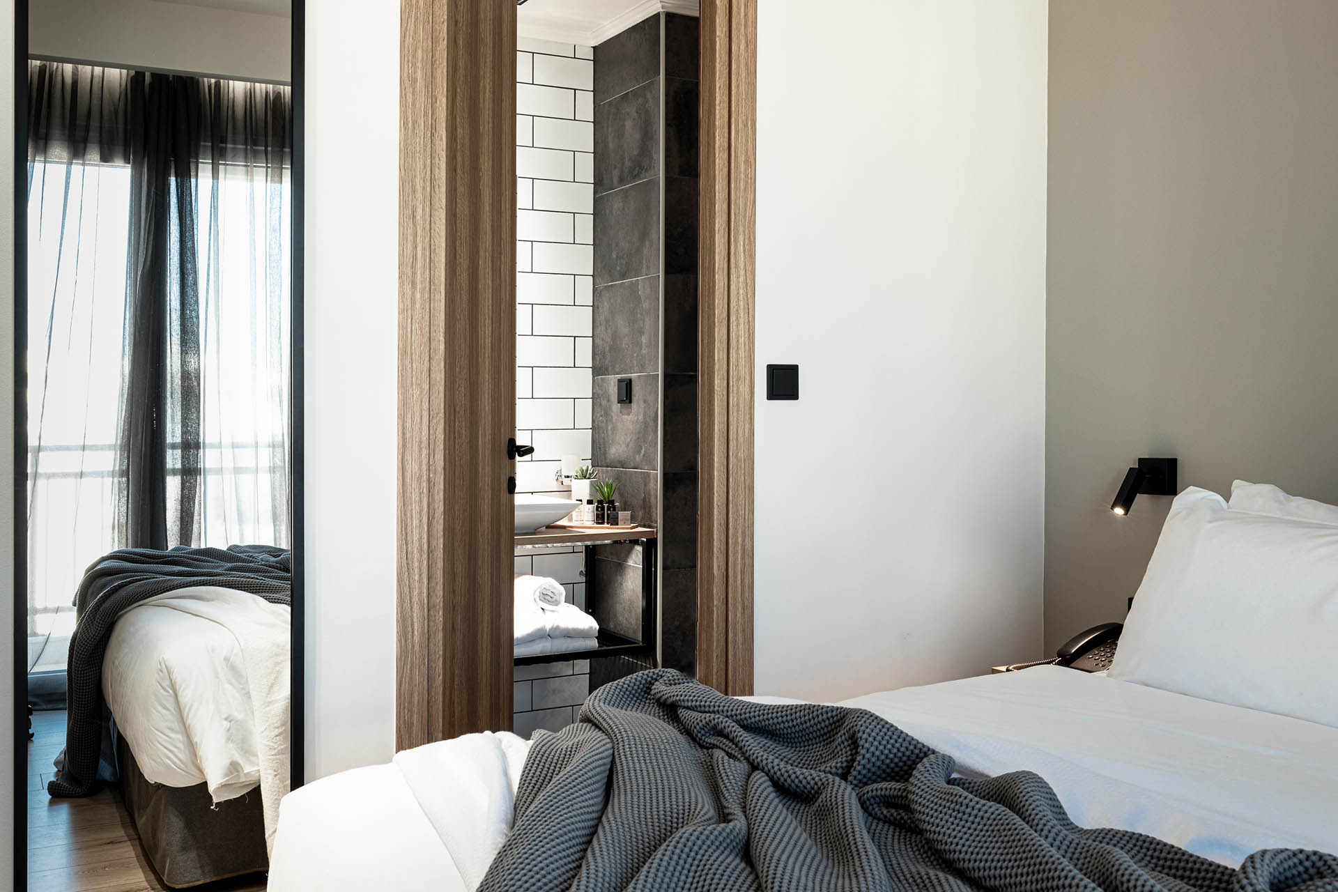 Hotel-31-Doors-family-suite-with-sea-view-2.jpg