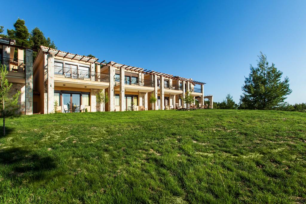 Hotel Akritas Ef Zin Villas _ Suites 4.jpg