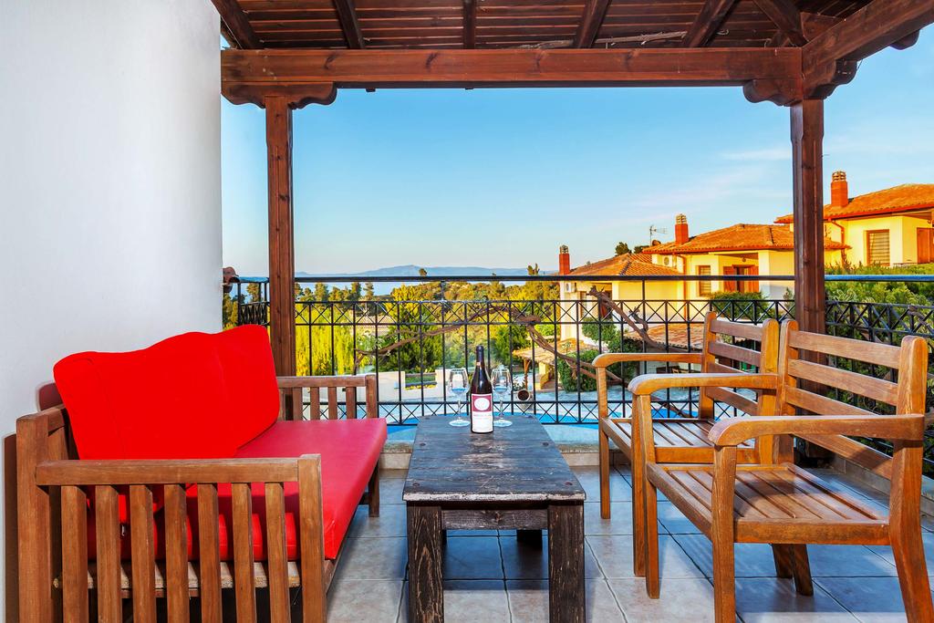 Hotel Akritas Ef Zin Villas _ Suites balcony.jpg