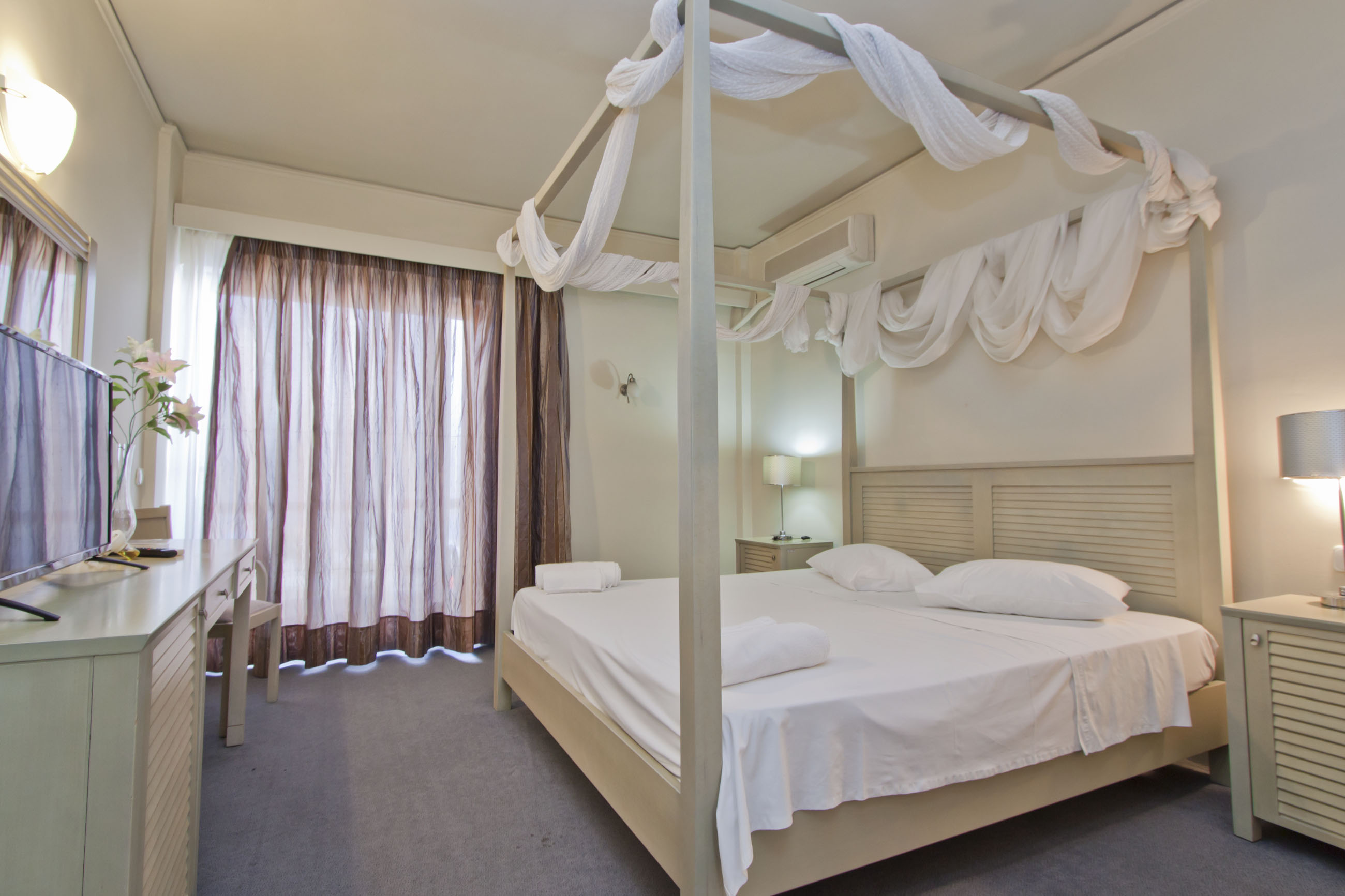 Hotel Ionion Star junior suite.jpg