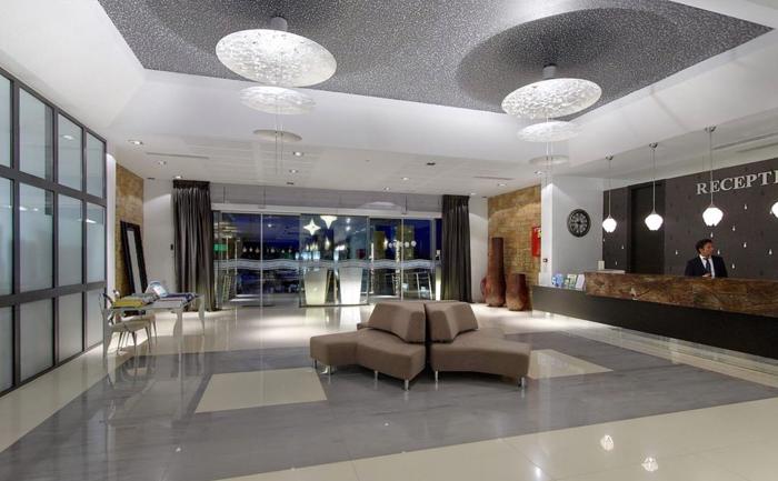 Istion Club Hotel Reception.jpg