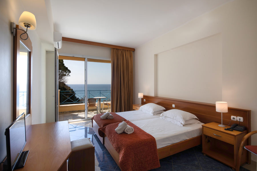 Hotel Ithea Suites family seaview suites.jpg