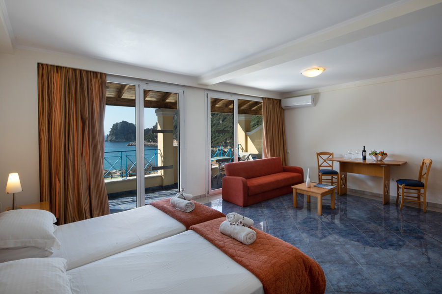 Hotel Ithea Suites junior seaview suites 1.jpg