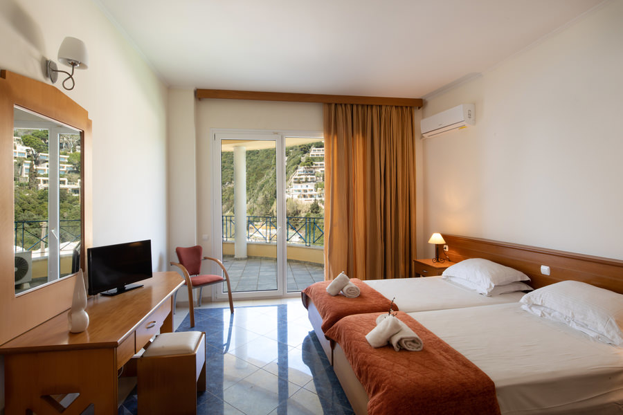 Hotel Ithea Suites superior seaview suites 1.jpg