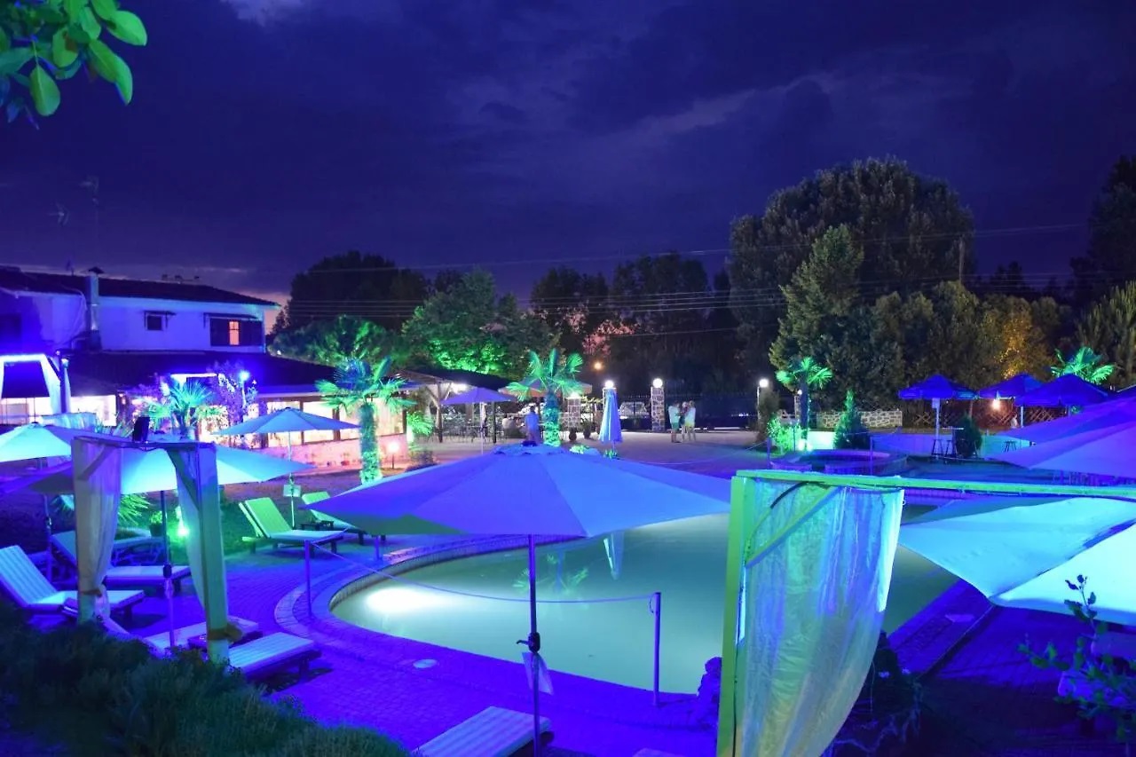 Jenny Hotel Siviri-Nocni izgled.jpg
