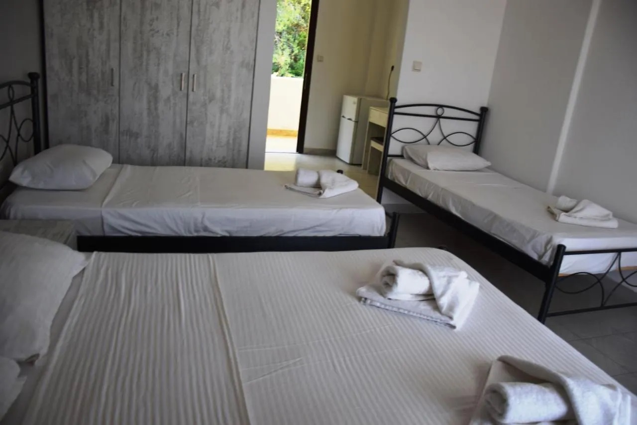 Jenny Hotel Siviri-Porodicna soba.jpg