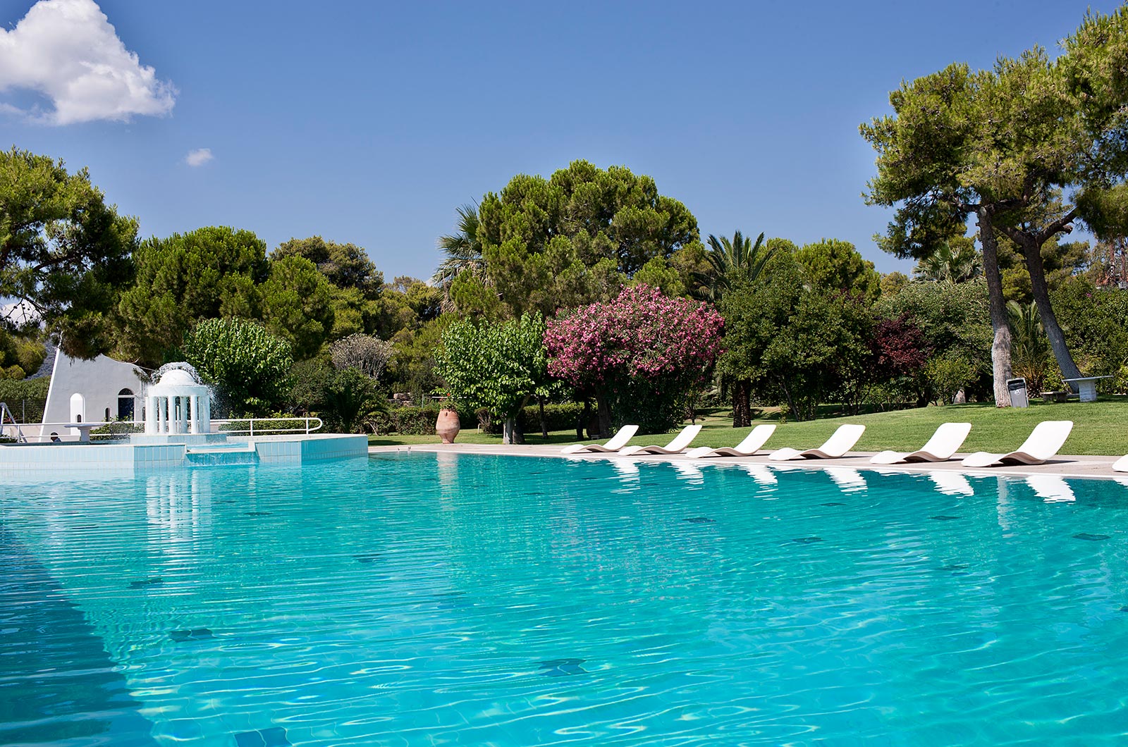 Hotel Kalamaki Beach Resort pool.jpg