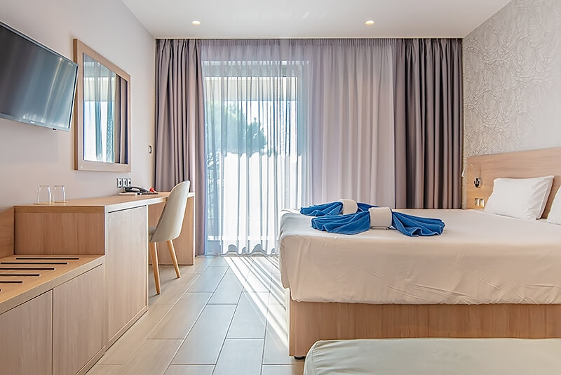 Hotel Kalogria Beach double room 2.jpg
