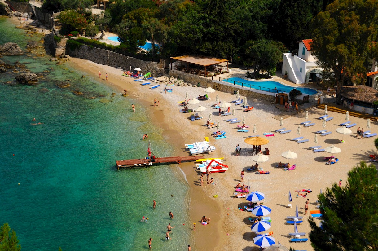 Hotel Akrotiri beach beach 1.jpg