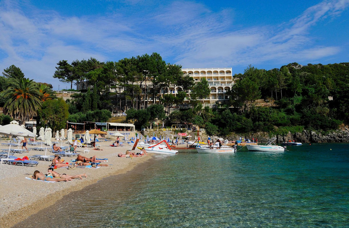 Hotel Akrotiri beach beach.jpg