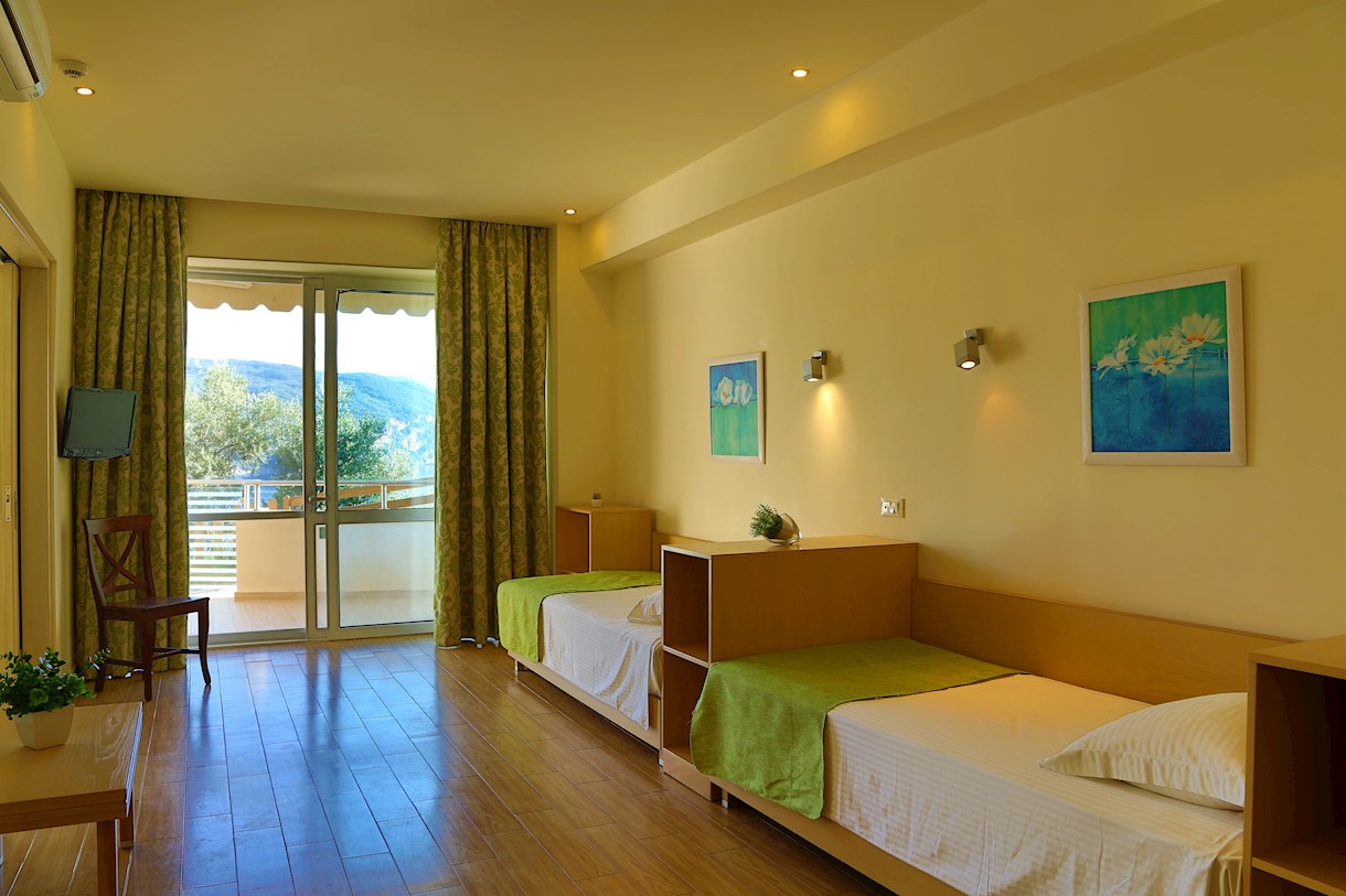 Hotel Akrotiri beach family roomv1.jpg