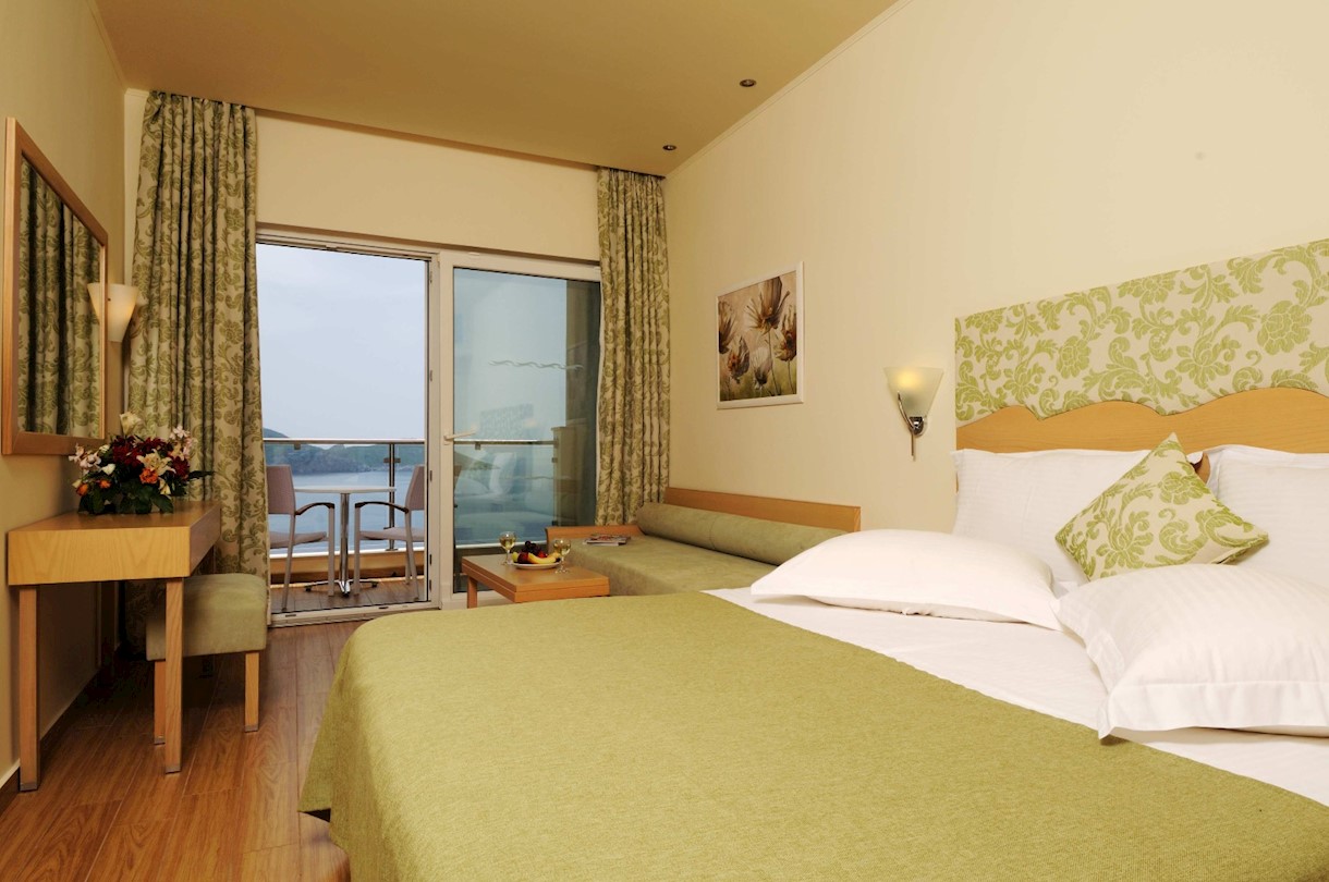 Hotel Akrotiri beach superior room.jpg