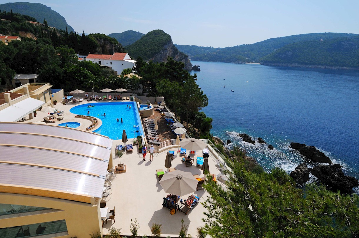 Hotel Akrotiri beach swimming pool.jpg