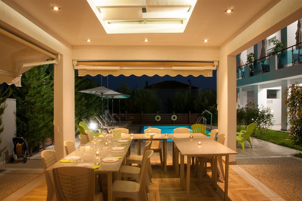 Hotel Kaly Bay restaurants 1.jpg