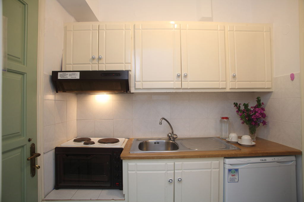 Hotel Kalypso kitchen.jpg
