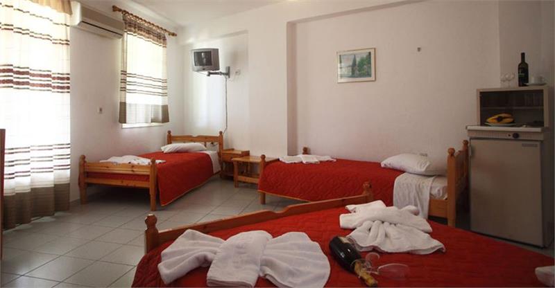 Hotel Kalypso room 1.jpg