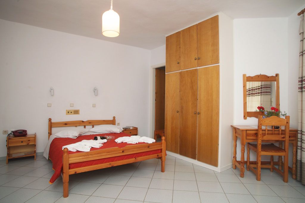 Hotel Kalypso room 2.jpg