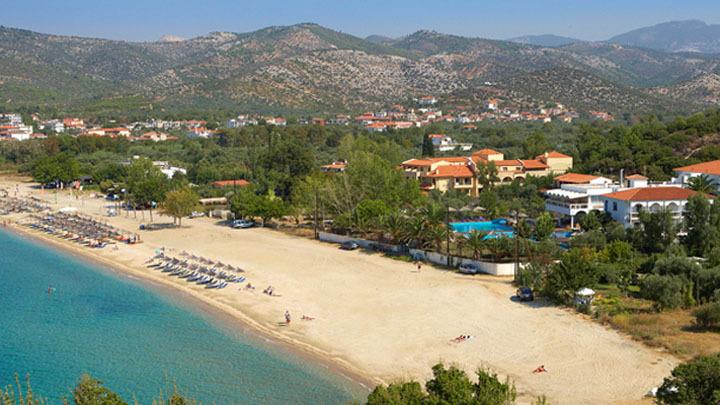 Hotel Kamari  Beach 1.jpg