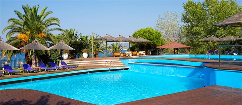 Hotel Kamari  Beach pool 1.jpg